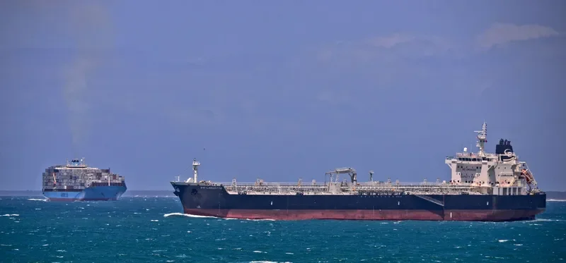STI LARVOTTO Tanker IMO 9645774 photo 5