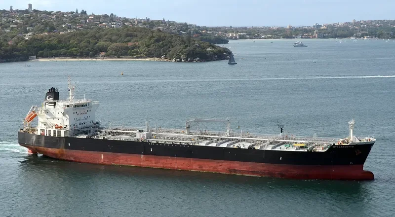 STI LARVOTTO Tanker IMO 9645774 photo 6