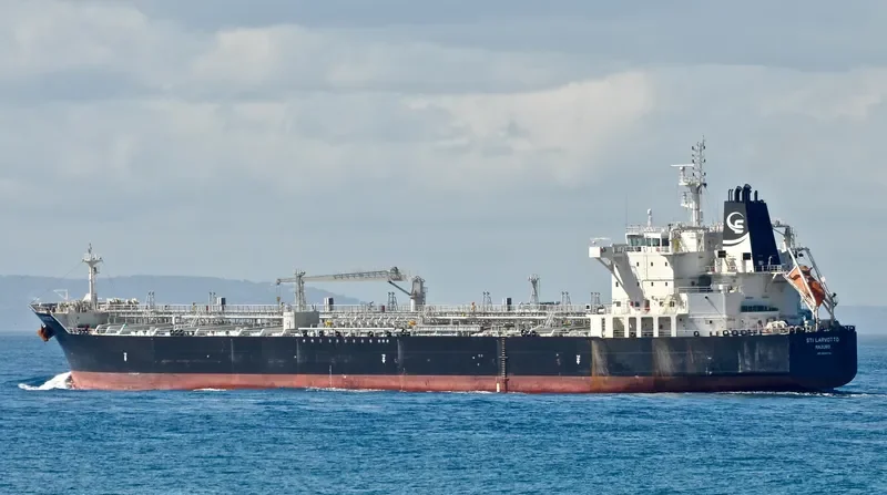 STI LARVOTTO Tanker IMO 9645774 photo 10