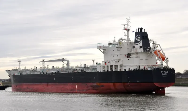 STI VILLE Tanker IMO 9645798 photo 4