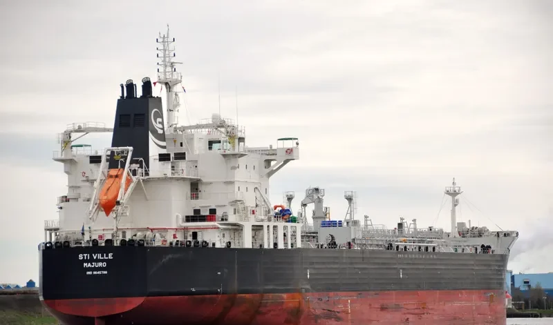 STI VILLE Tanker IMO 9645798 photo 5