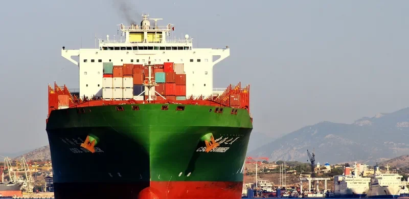 CSCL SUMMER Container Ship IMO 9645865 photo 4