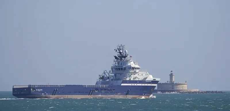 ARCTIC PEARL Offshore Vessel IMO 9645932 photo 3