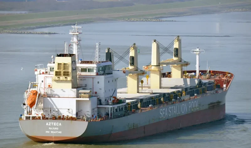 AZTECA Bulk Carrier IMO 9646742 photo 2