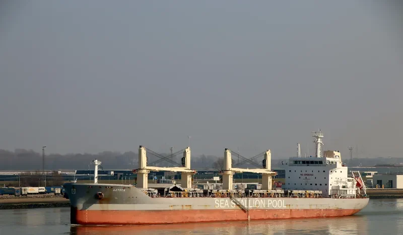 AZTECA Bulk Carrier IMO 9646742 photo 6