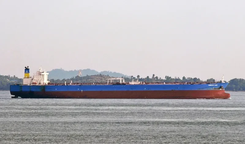 COSRICH LAKE Tanker IMO 9646986 photo 5