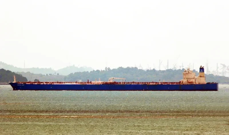 COSRICH LAKE Tanker IMO 9646986 photo 6