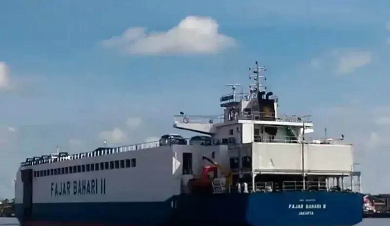 FAJAR BAHARI II Ro-Ro IMO 9647722 photo 2