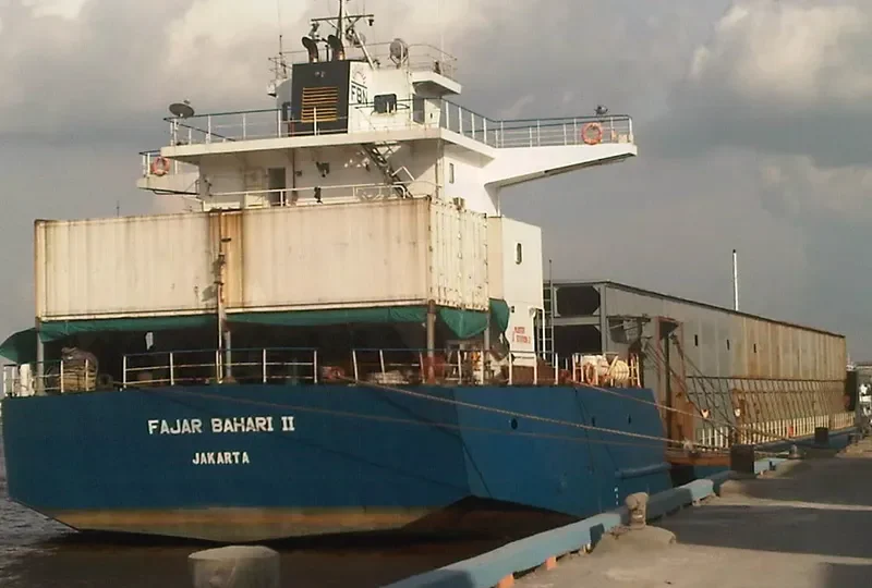 FAJAR BAHARI II Ro-Ro IMO 9647722 photo 3