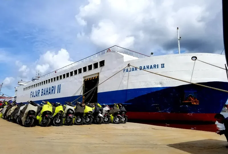 FAJAR BAHARI II Ro-Ro IMO 9647722 photo 10
