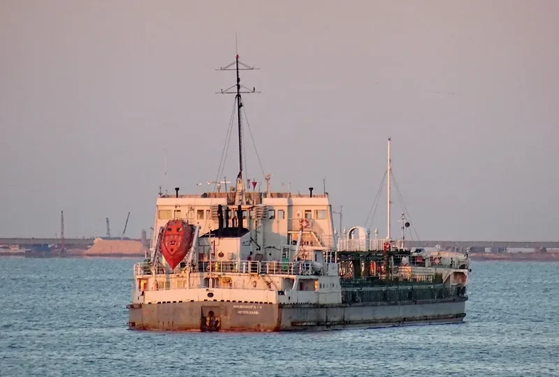 MIDVOLGA 1 Tanker IMO 9648221 photo 3
