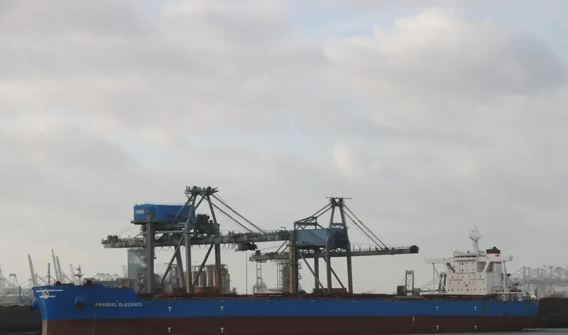 MARAN ELEGANCE Bulk Carrier IMO 9648295