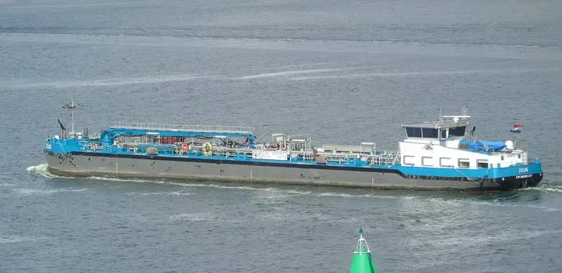 ZEUS Tanker IMO 9648427 photo 9