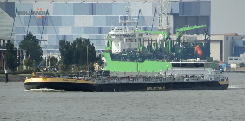 SOMTRANS XXX Tanker IMO 9648910 photo 4
