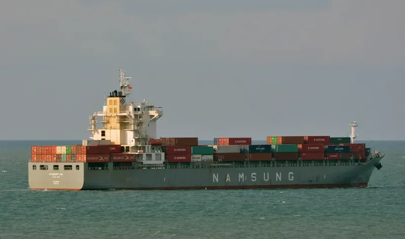 STARSHIP LEO Container Ship IMO 9650066 photo 2
