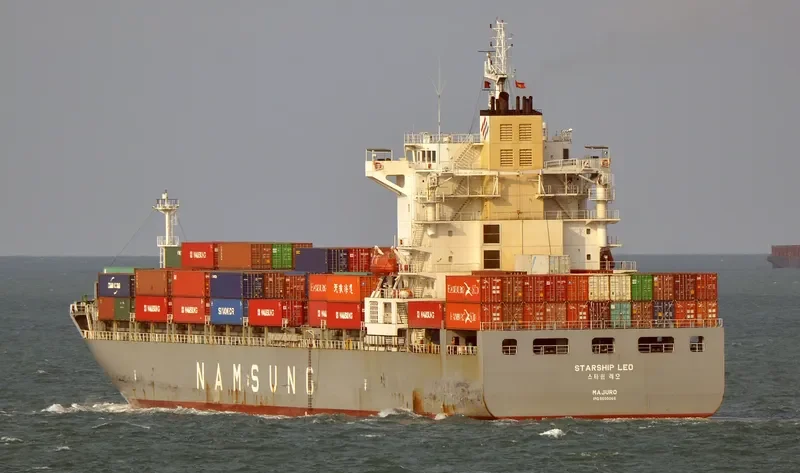 STARSHIP LEO Container Ship IMO 9650066 photo 3