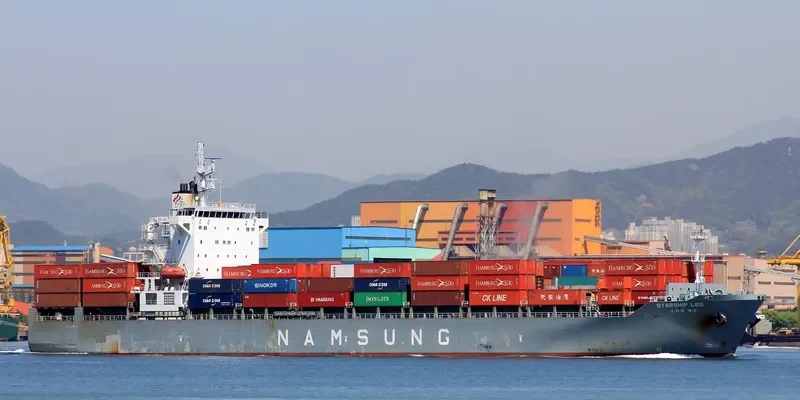 STARSHIP LEO Container Ship IMO 9650066 photo 7