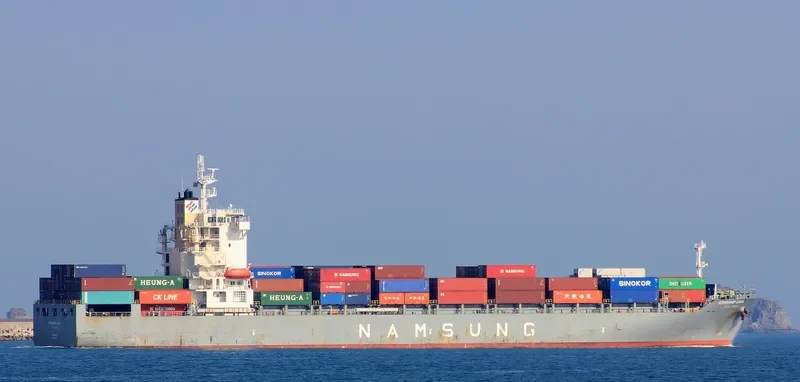 STARSHIP URSA Container Ship IMO 9650078 photo 6