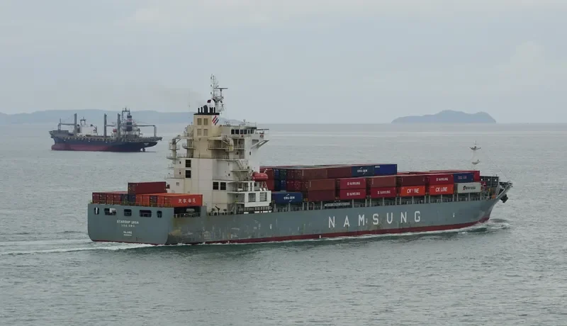 STARSHIP URSA Container Ship IMO 9650078 photo 8