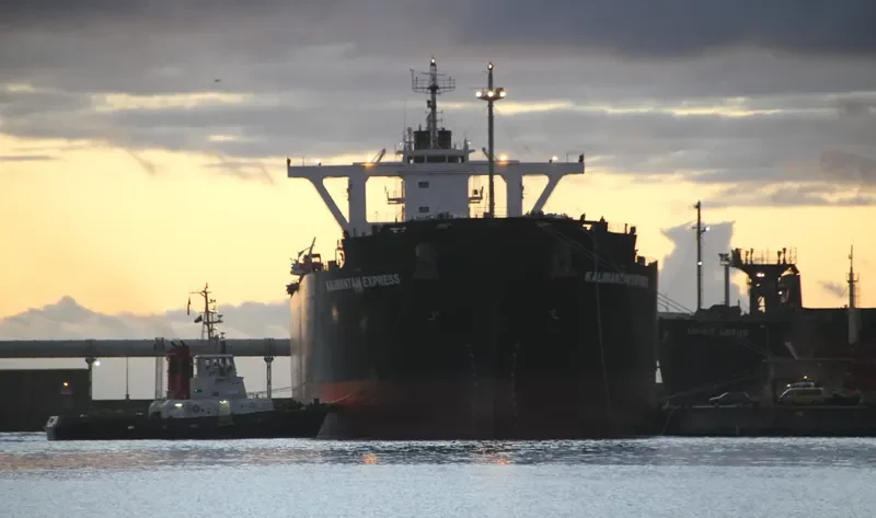 KALIMANTAN EXPRESS Bulk Carrier IMO 9650432 photo 9