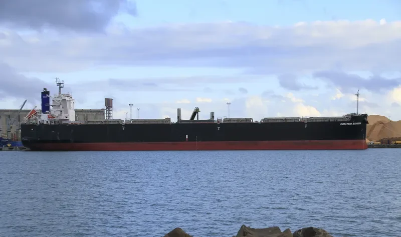 SUMATERA EXPRESS Bulk Carrier IMO 9650444 photo 2