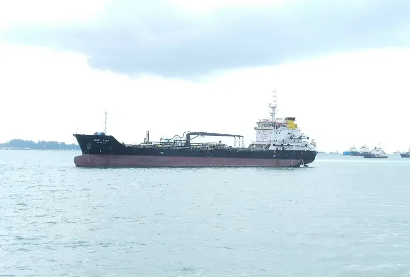 KOSMOS CITRINE Tanker IMO 9650509 photo 6