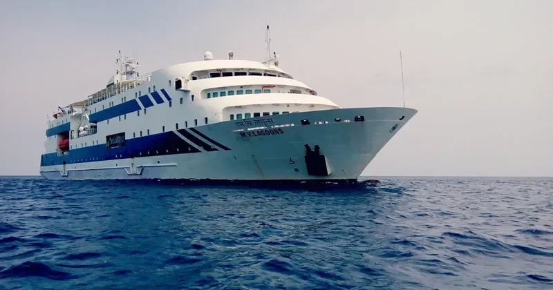 LAGOONS Passenger Ship IMO 9651010