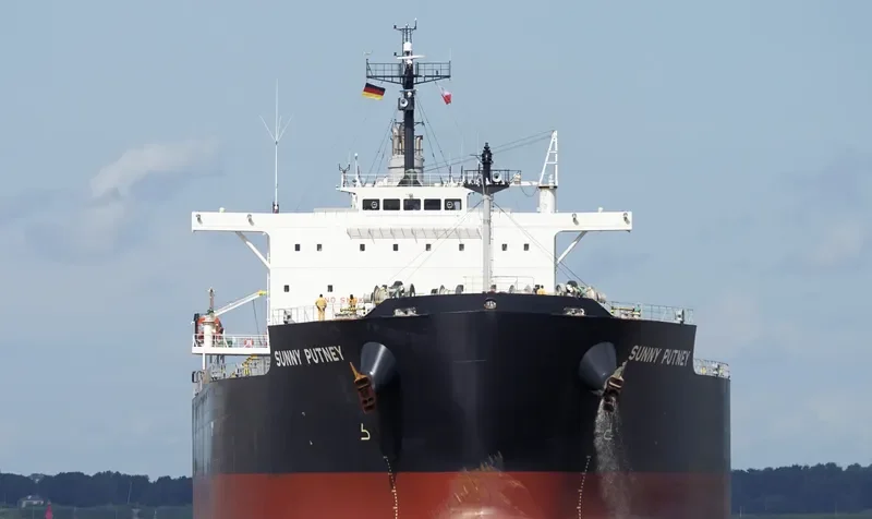 MAGIC PLUTO Bulk Carrier IMO 9651280 photo 10