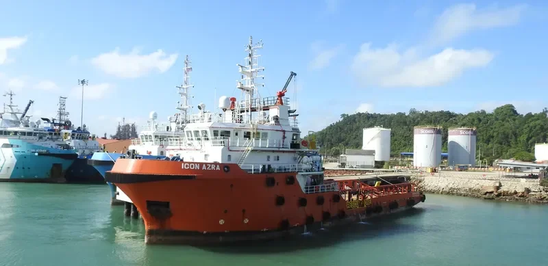ICON AZRA Offshore Vessel IMO 9651333 photo 3