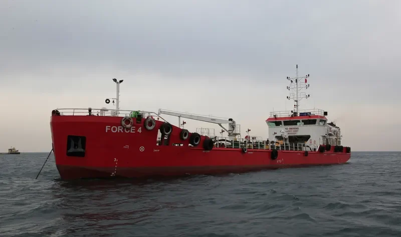 TRUST 1 Tanker IMO 9653343 photo 2