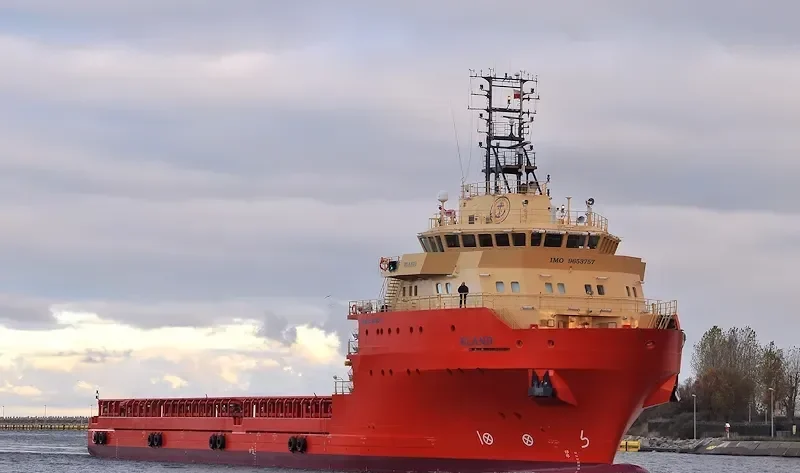 ELAND Offshore Vessel IMO 9653757 photo 2