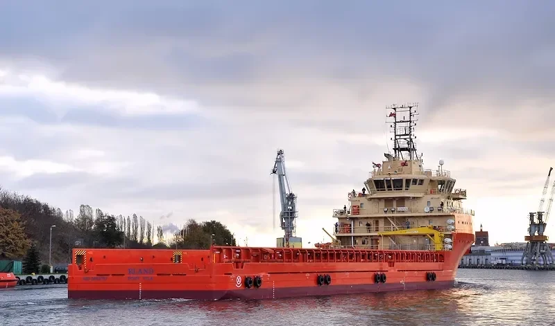 ELAND Offshore Vessel IMO 9653757 photo 3