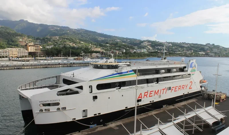AREMITI FERRY II Passenger Ship IMO 9653824 photo 2