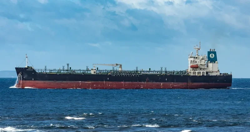 ARDMORE EXPLORER Tanker IMO 9654581 photo 2