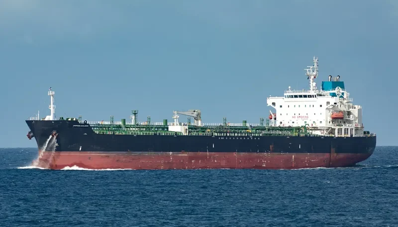 ARDMORE EXPLORER Tanker IMO 9654581 photo 3