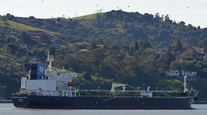 ARDMORE EXPLORER Tanker IMO 9654581 photo 7