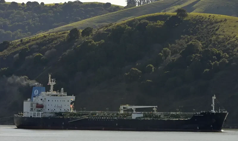 ARDMORE EXPLORER Tanker IMO 9654581 photo 8