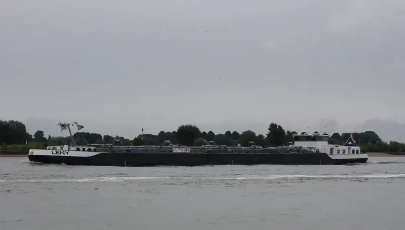 LENY Tanker IMO 9654608 photo 10