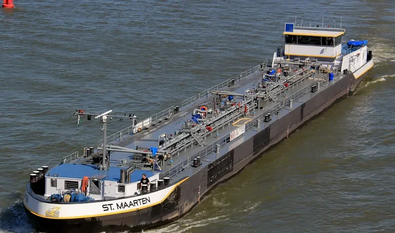 ST.MAARTEN Tanker IMO 9654622 photo 10