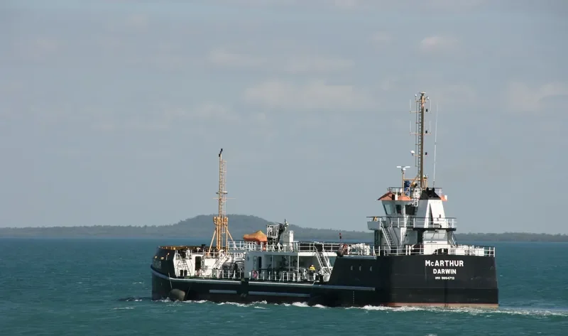 MCARTHUR Tanker IMO 9654713 photo 2