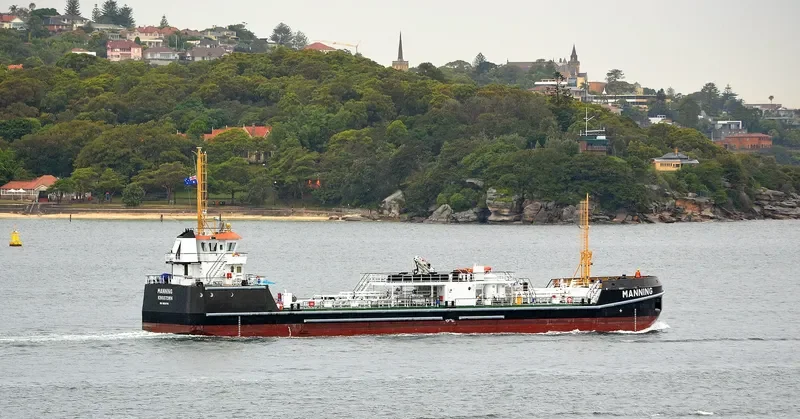 MANNING Tanker IMO 9654749 photo 7