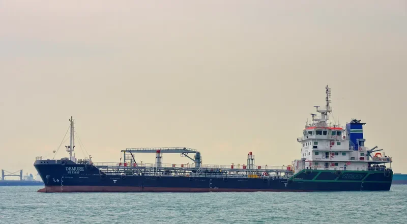DEMURE Tanker IMO 9654919 photo 3