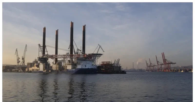 VOLE AU VENT Offshore Vessel IMO 9655315 photo 2