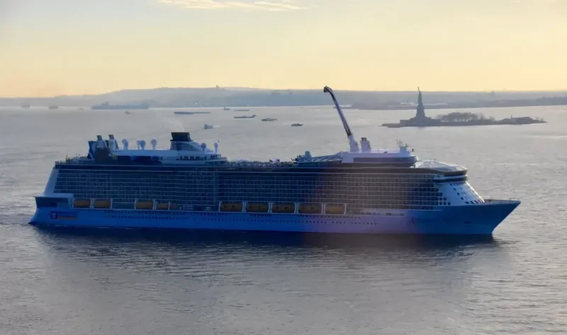 ANTHEM OF THE SEAS Passenger Ship IMO 9656101