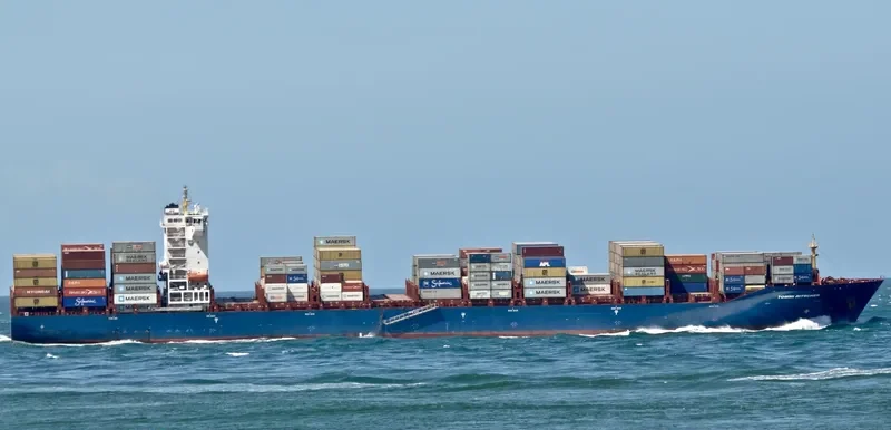 TOMMI RITSCHER Container Ship IMO 9656137 photo 2