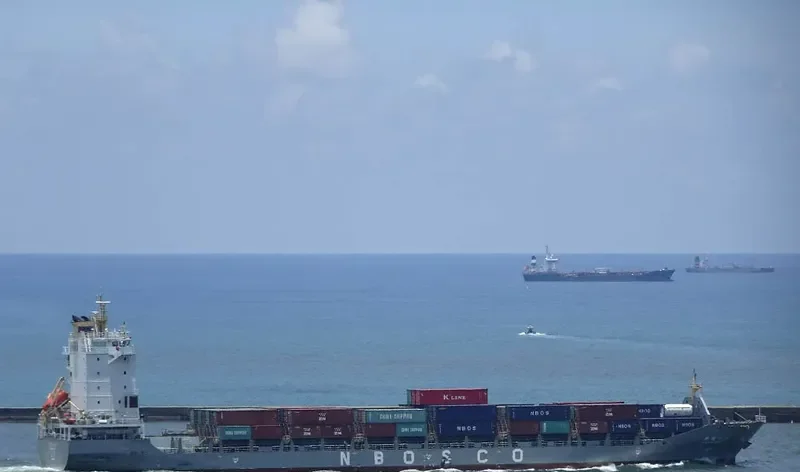 XIN MING ZHOU 18 Container Ship IMO 9656307