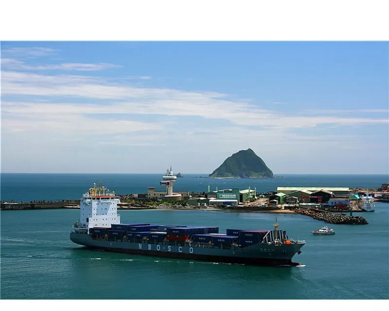 XIN MING ZHOU 18 Container Ship IMO 9656307 photo 6