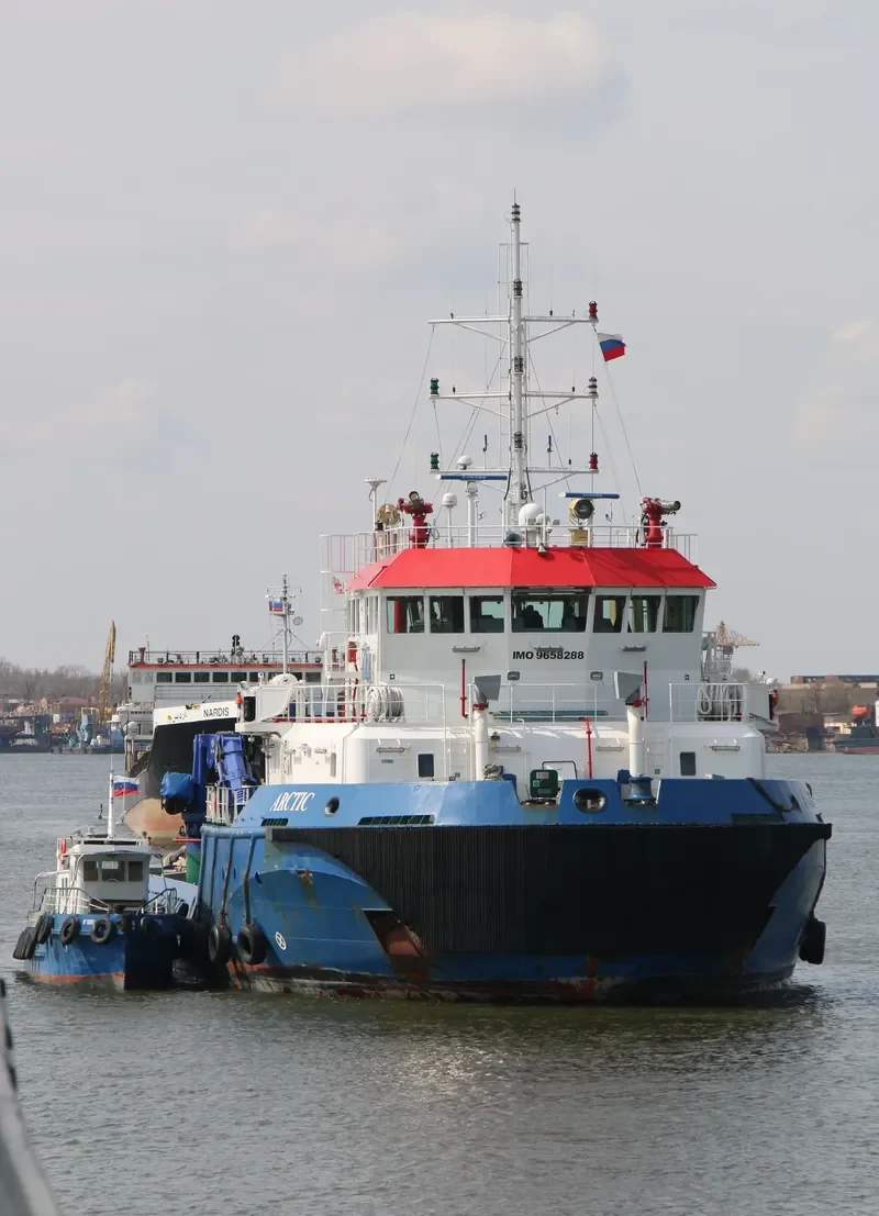 ARCTIC Offshore Vessel IMO 9658288 photo 9