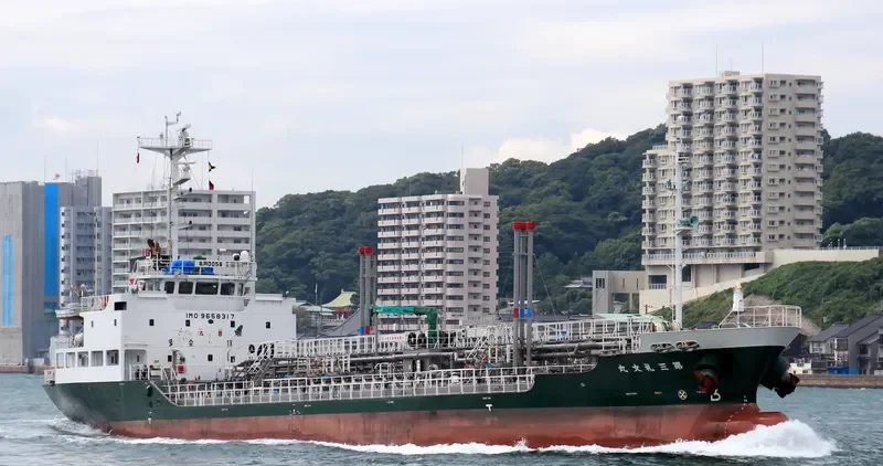 REBUN MARU NO.3 Tanker IMO 9658317 photo 4