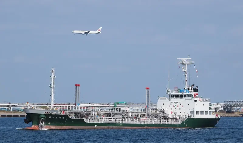 REBUN MARU NO.3 Tanker IMO 9658317 photo 5